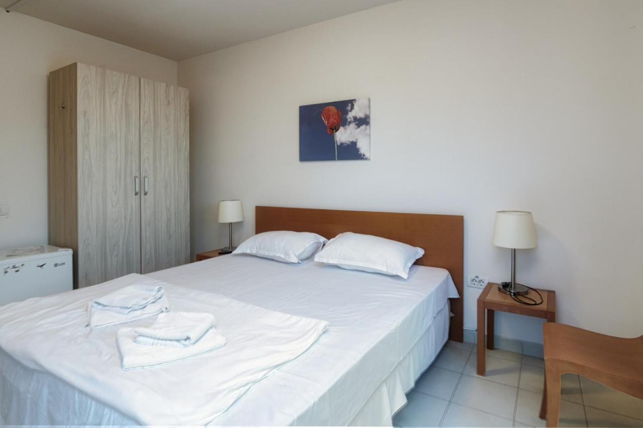 Hotel Cochet 콘스탄차 외부 사진